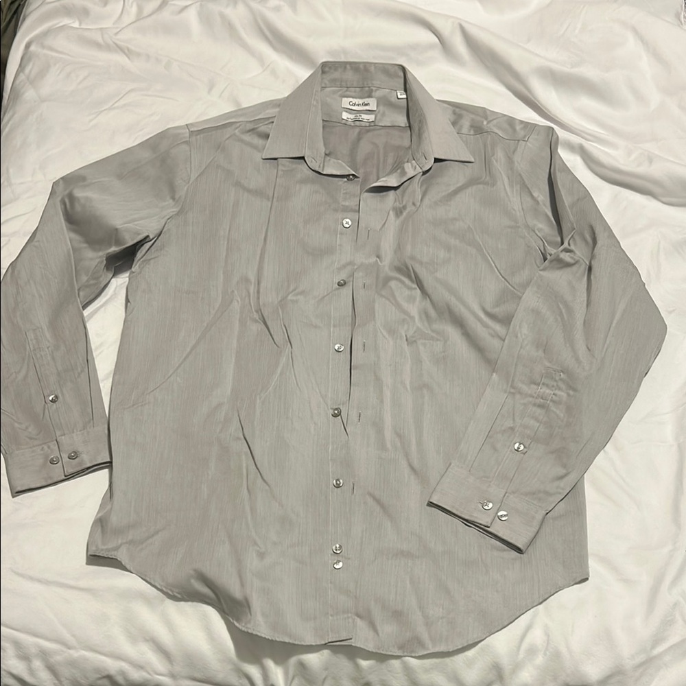 Calvin Klein Gray Dress Shirt Classic Collar Slim Fit Performance non-iron